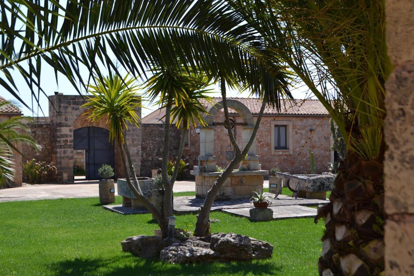 Tenuta Masseria & Spa Chicco Rizzo Sternatia Εξωτερικό φωτογραφία